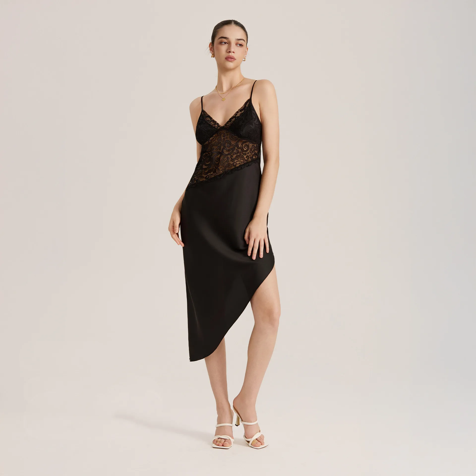 

Sexy Backless Long Nightgown Female Sleepwear Deep V-Neck Suspender Patchwork Nightdress Silk Satin Home Clothing