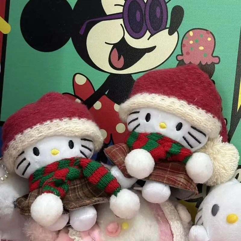 ตุ๊กตาแมวคิตตี้หมวกแดงน่ารัก ของเล่นตุ๊กตาขนาดเล็ก จี้ห้อยกระเป๋า ของตกแต่งพวงกุญแจ ตุ๊กตาขนนุ่มน่ารัก ของขวัญคริสต์มาสสำหรับฤดูหนาวและเทศกาลคริสต์มาส