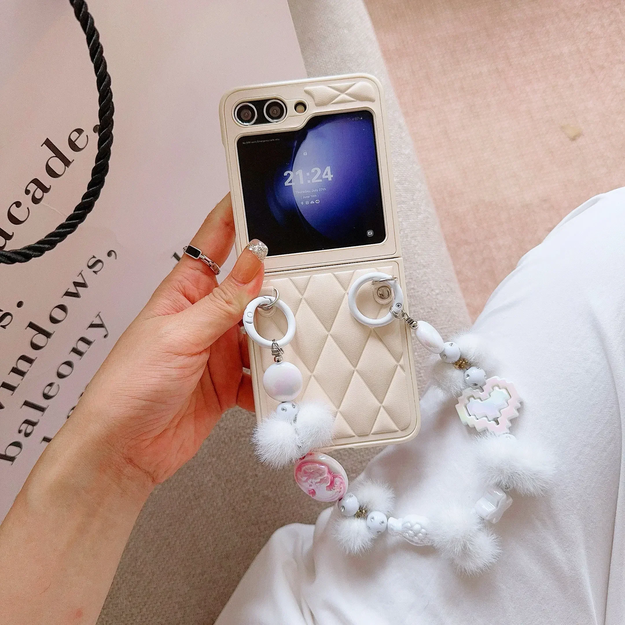 Wrist Strap Cute Bobbles PU Leather Heart Phone Case for Samsung Galaxy Z Flip 6 5 4 3 5G Hinge Protection Shockproof Cover