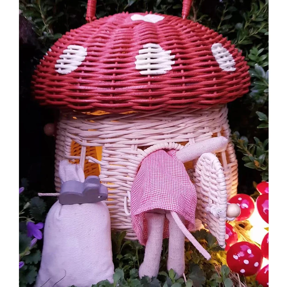 Cute Mushroom Rattan Bag Bohemian Wicker Straw Purses and Handbags Handmade Woven Beach Bags for Women Bucket Bag Tote Clutch