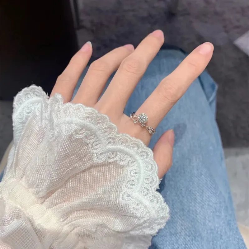 خاتم PT950 Platinum As Bright As Stars للنساء 1Ct مويسانيتي - ينفجر ضوء النجوم، هدية يحمل الإخلاص الأبدي