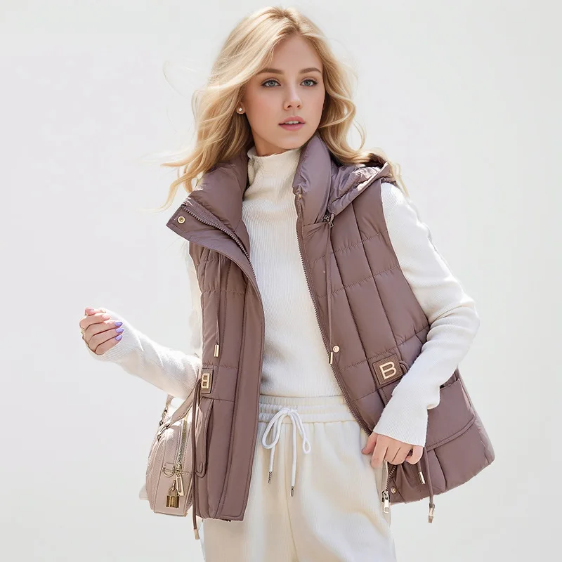 เสื้อโค้ทผู้หญิงแบบเรียบหรู สีพื้น ทรงเข้ารูป สไตล์ลำลอง ทันสมัย เรียบง่าย แบบพื้นฐาน ไม่มีแขน คอตั้ง ผ้าควิลท์ ปี 2025 เสื้อคลุมพาร์กาสำหรับผู้หญิง