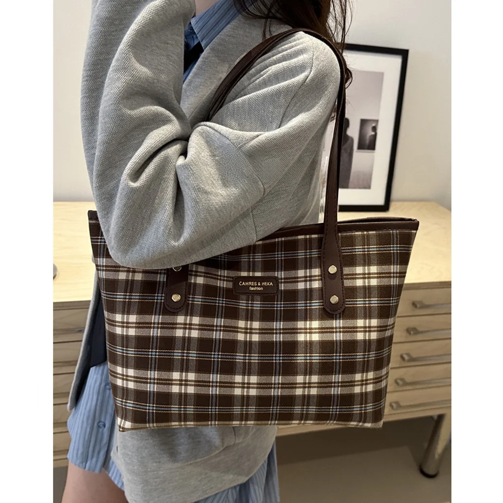 

Сводная женская сумка большой емкости под мышками, новинка 2024, осенняя милая большая сумка на одно плечо с колбасой и собакой, роскошная ощущение