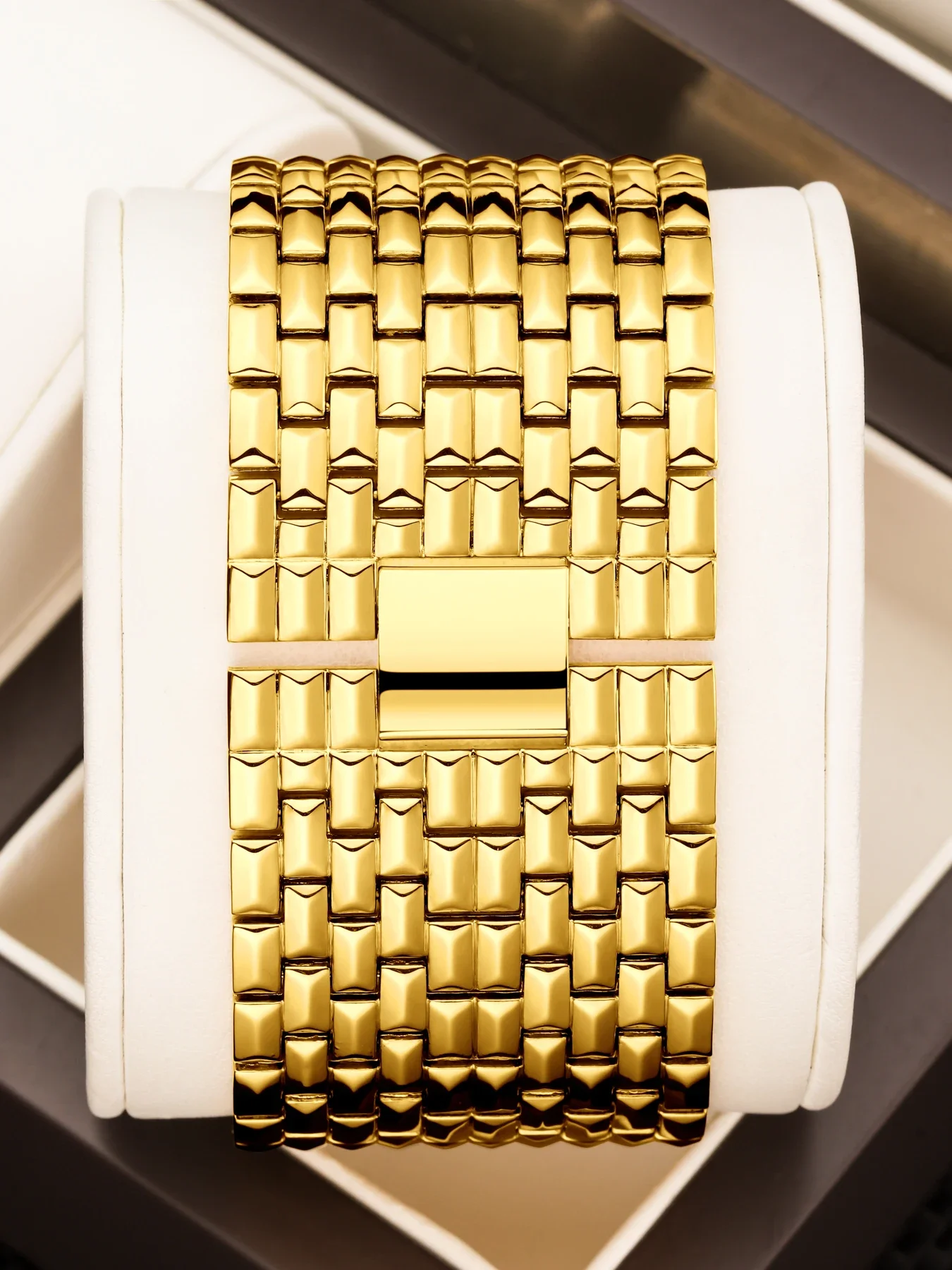 2026 New Fashionable Women’s Vintage Square Bangle Watch: Simple, Elegant, Casual and Business-Suitable – The Perfect Gift