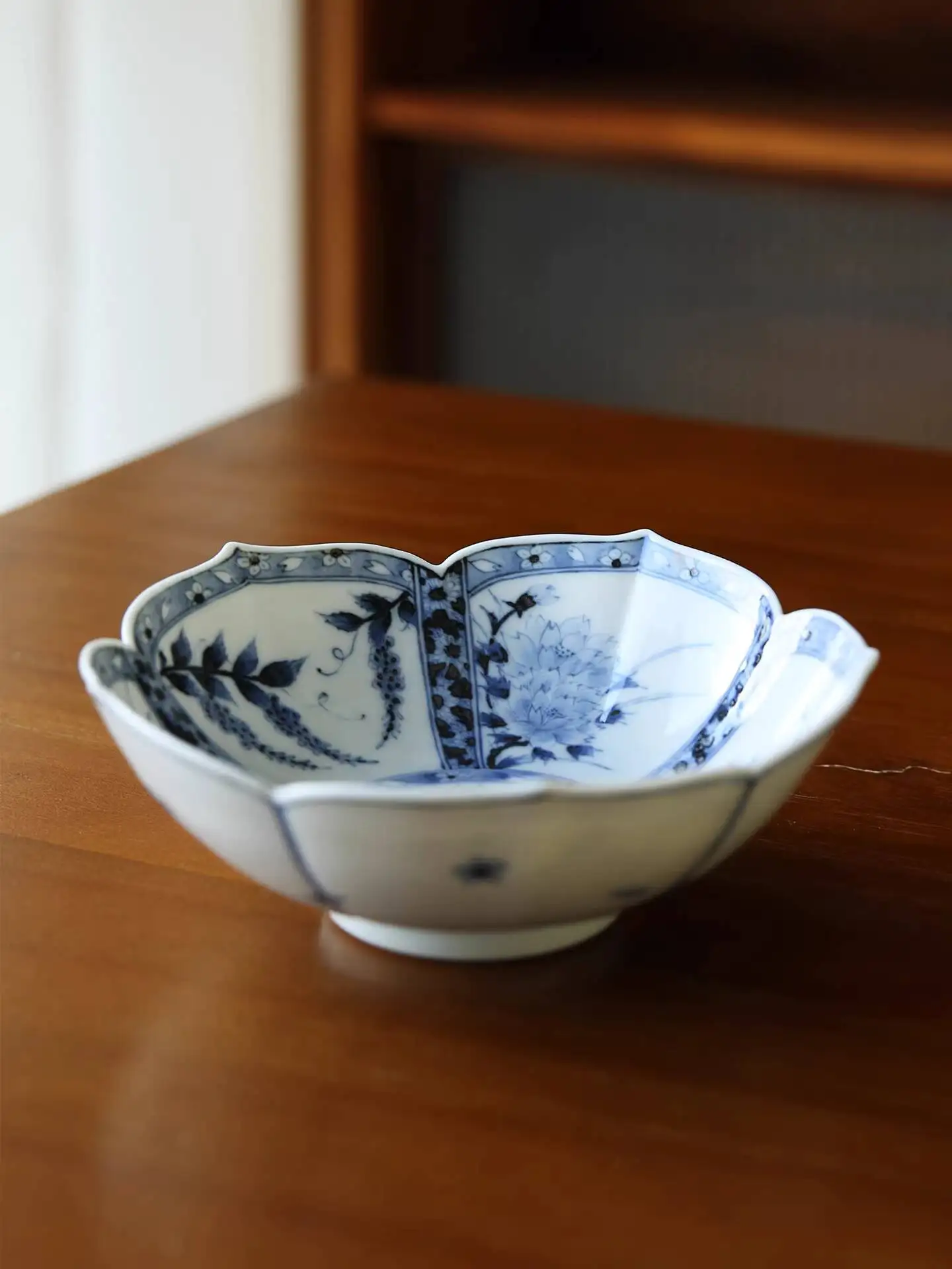 In Stock Japanese Imported Kutani Ware Nakiri-Style Hand-Painted Blue White Flower And Plant Pattern Bowl, High-End Gift