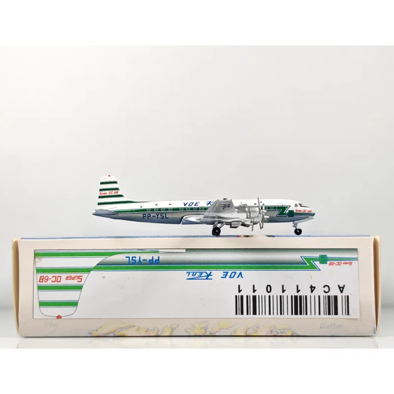 

AeroClassics 1/400 Scale Brazilian Real Airlines DC-6 PP-YSL Diecast Alloy Aircraft Model Collectible Decorative