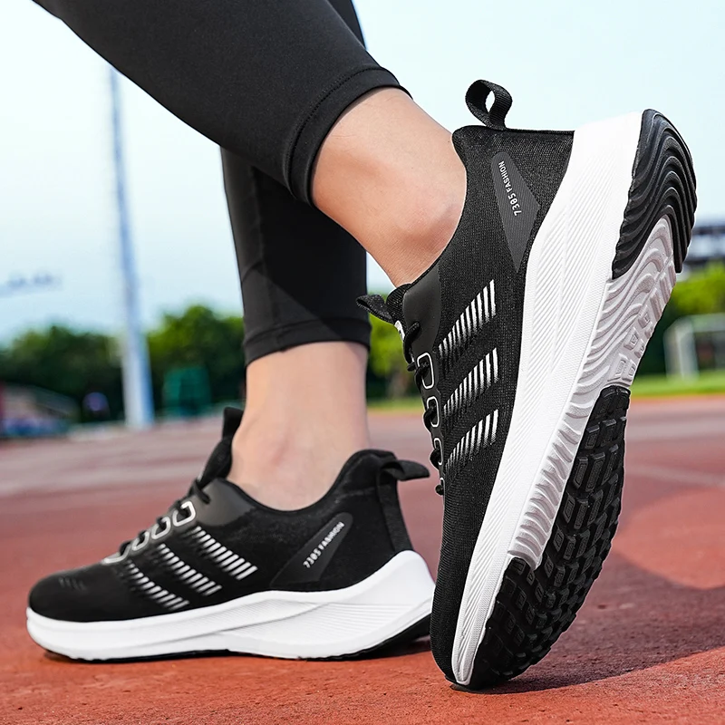 Men's Running Thick-soled Height-increasing Color-blocking Four-season Style Large-sized Lace-up Low-top Round-toe Sports Shoes