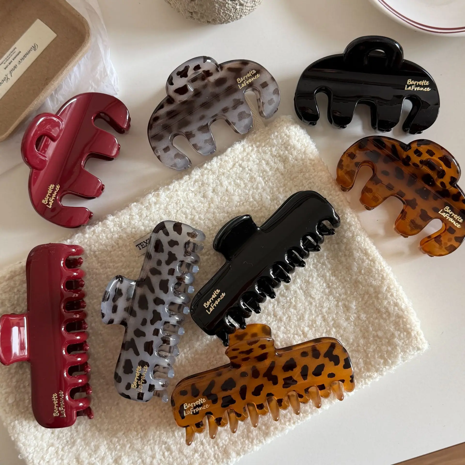 11CM Vintage Leopard Irregular Geometry Hair Claw Clips Rectangle Shark Clip Hair Clip Women Girl Hair Accessories
