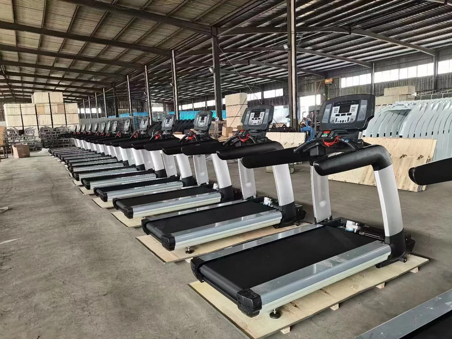 

New Treadmill Fitness Commercial Professional Running Machine Electric Gym Sport Treadmill Machine on Sale
