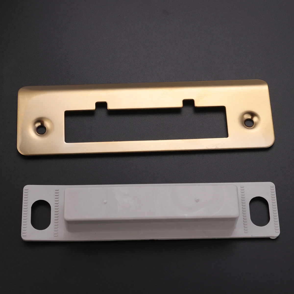 

Stainless Steel Door Lock Plate Creative Useful Door Guide Door Frame Door Lock for Home with Two Screws (Yellow)