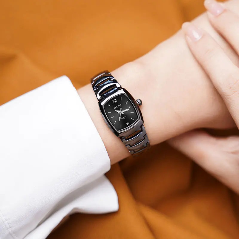 YAZOLE 571 Orologio da uomo color acciaio al tungsteno - Elegante orologio al quarzo per coppia di studenti impermeabile luminoso per uomo e donna