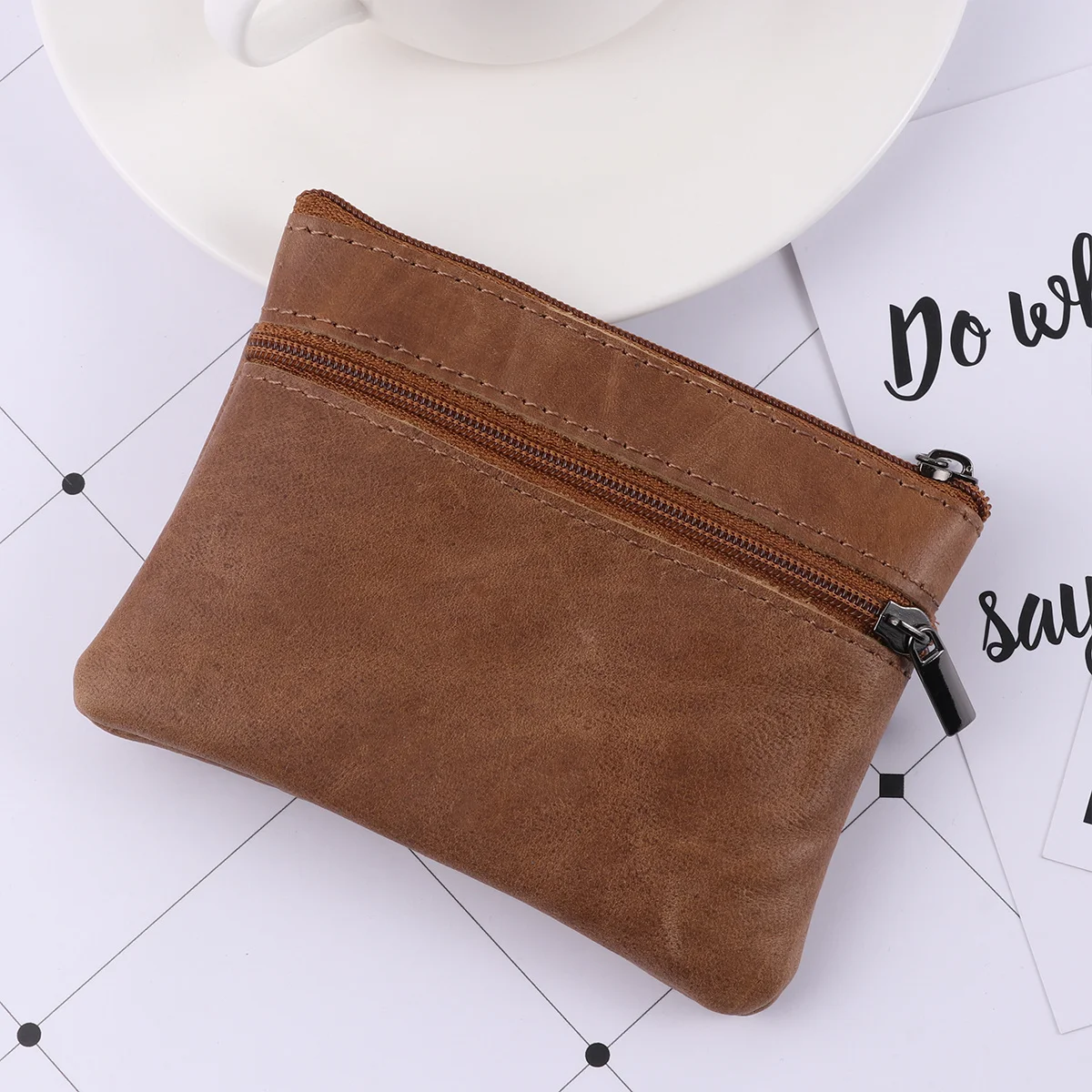 محفظة صغيرة للعملات المعدنية بسحاب من جلد البقر المشمع باللون البني للجنسين، حامل ائتمان مدمج، منظم نقدي صغير للاستخدام اليومي