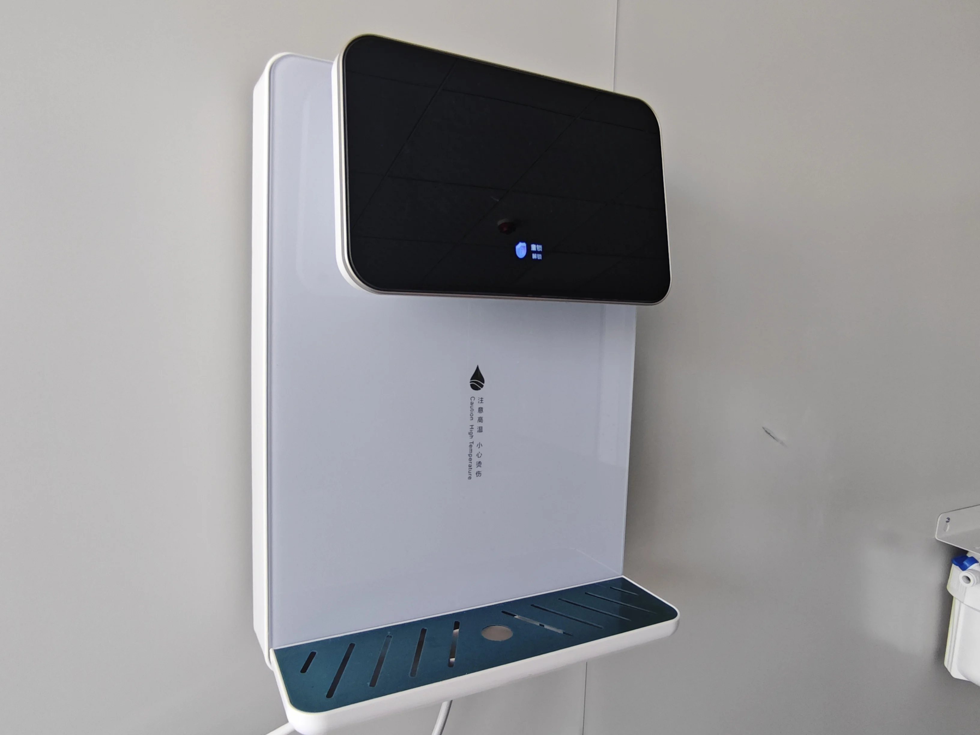 Factory Direct Supply House hold Office Instant Cold and Hot Wall Mounted Smart Water Purifier Water Dispenser Hot Cold Water