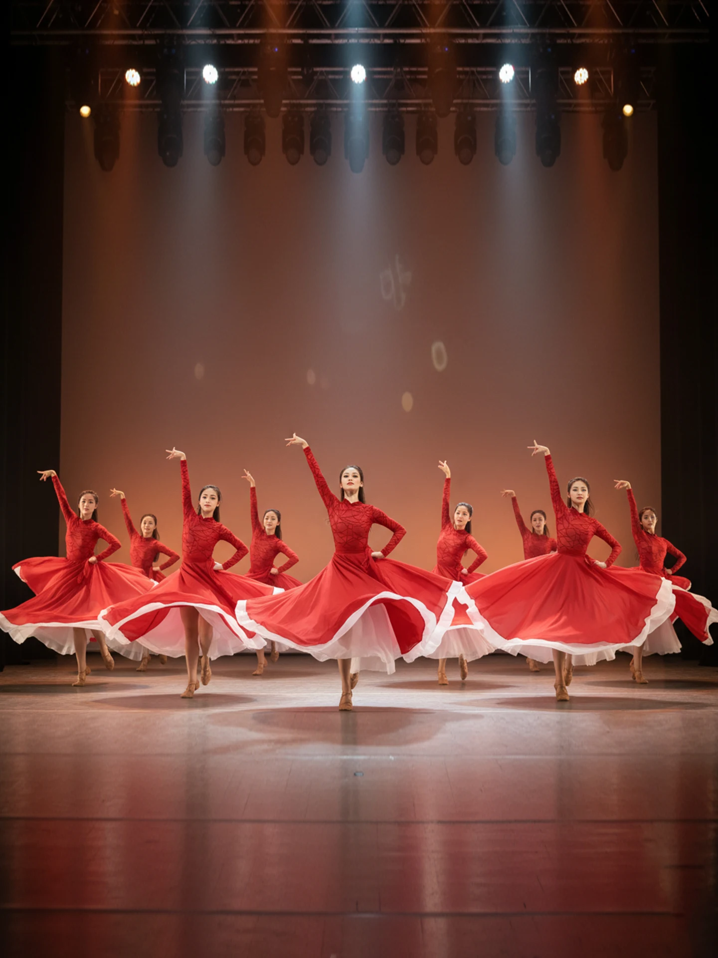 

Red Classical Dance Costume with Large Skirt for Performance Bright iny Traditional Chinese Ethnic Women's Stage Outfit