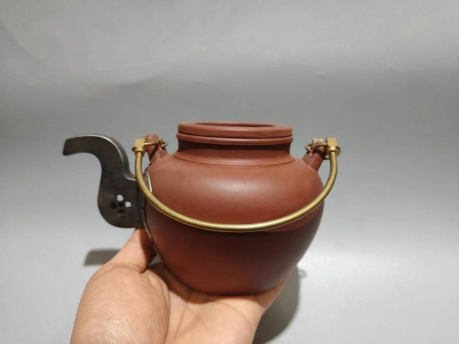 

China Yi Xing Zisha Clay Handmade Exquisite Teapot