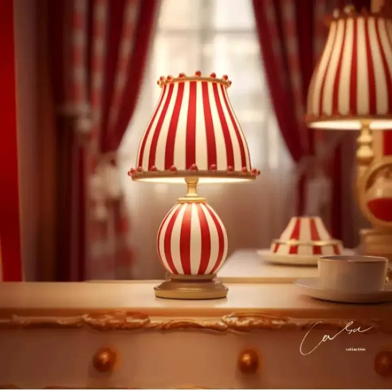 Everbright Store Circus Dopamine Desk Lamp Vintage Bedroom Bedside Lamp Creative Study Decorative Lamp
