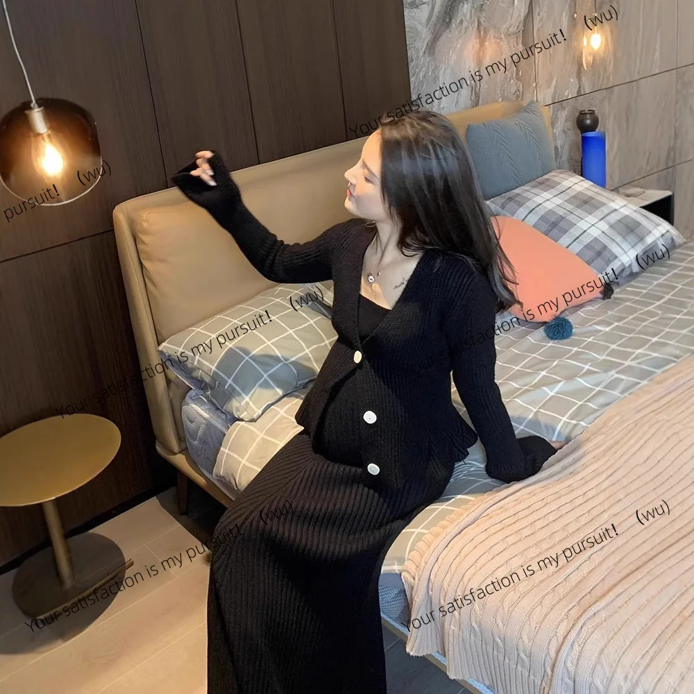 

Maternity wear winter new suit autumn and winter cardigan suspender knitted foreign style Helburn style hot mom dress knitted