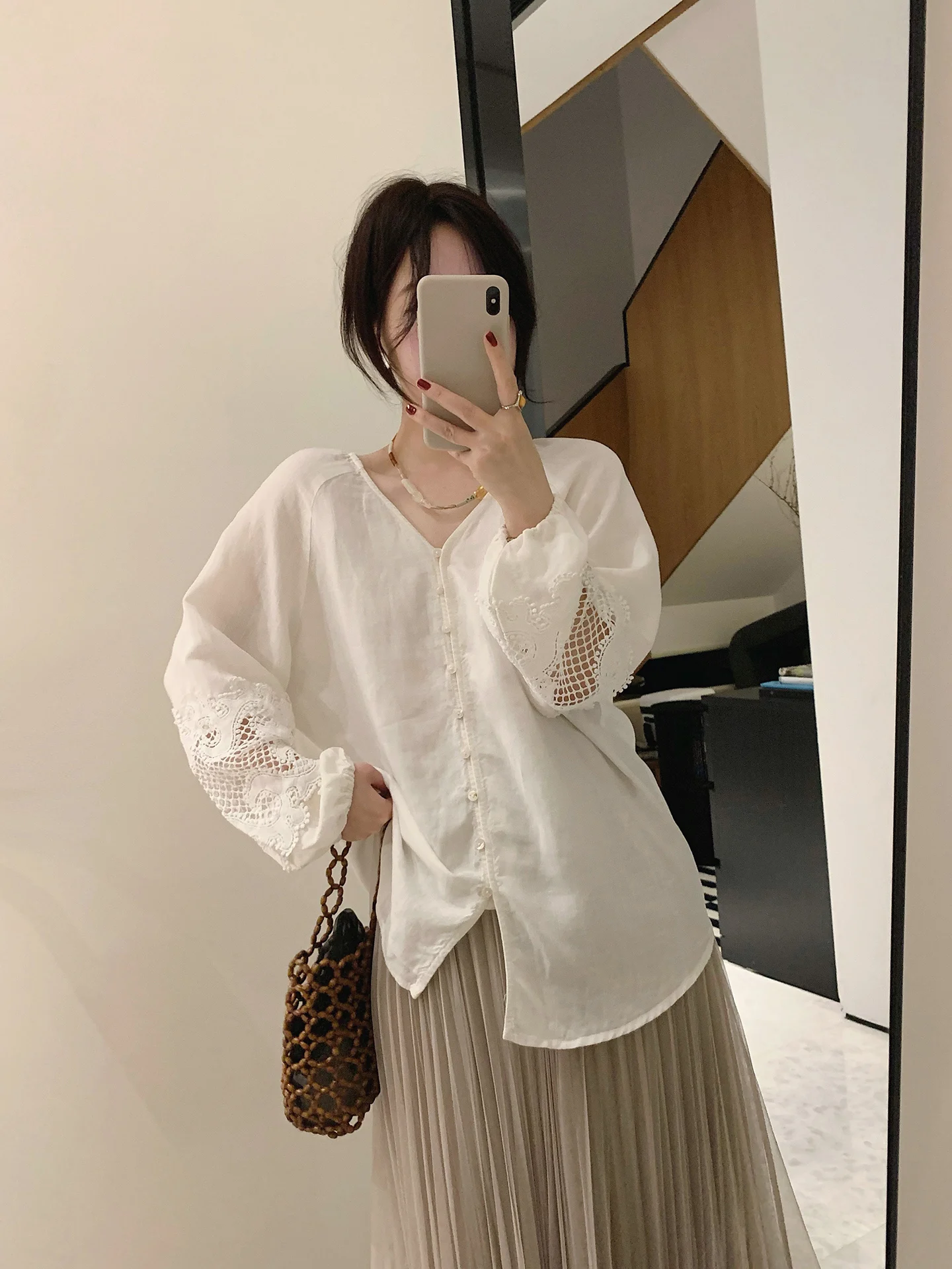 

Misslady Retro V-Neck Lace Embroidery Linen Long Sleeve White Shirt Women Loose Personality Casual Shirt Daily Wear