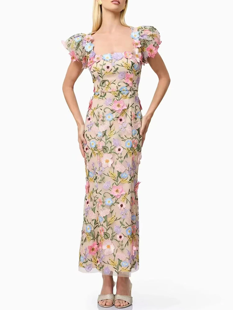 

2025 Summer women's vintage embroidered flower square-neck cinched waist dress, tight and hip-hugging straight skirt