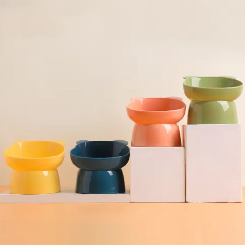 Bear-face neck-protecting pet feeding bowl with anti-overflow and anti-overturning design cat and dog feeder
