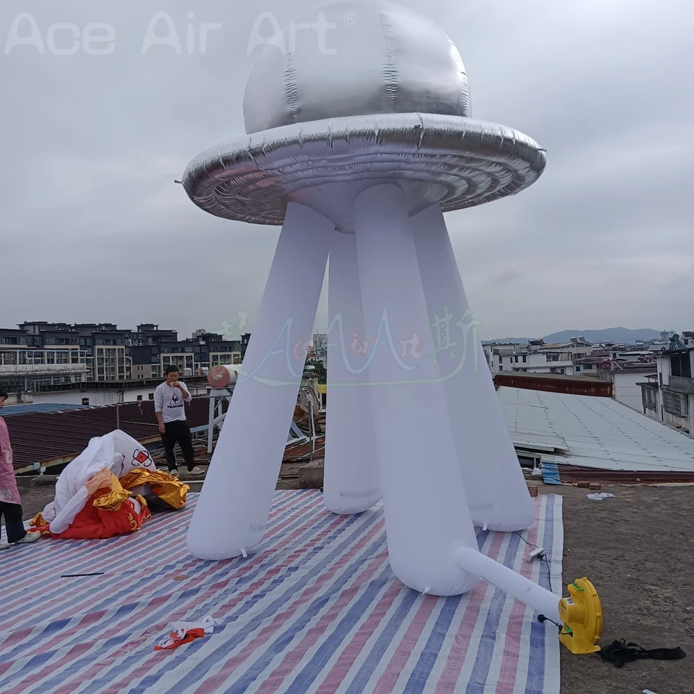 Silver Color UFO Inflatable UFO Model Free Standing Balloon with Glowing Lights for Sale