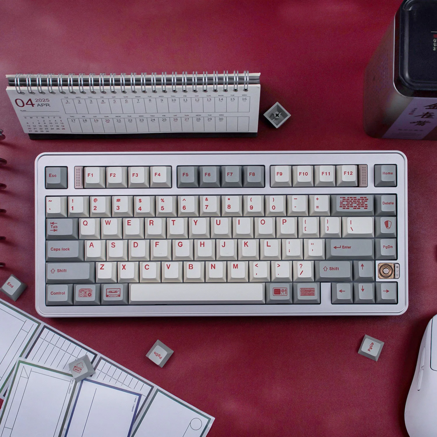 

Retro Gray Red Font Keycaps 155 Keys PBT Cherry Profile Dye Sublimation Keycaps Sets For MX 6.25u 7u Alice Mechanical Keyboard