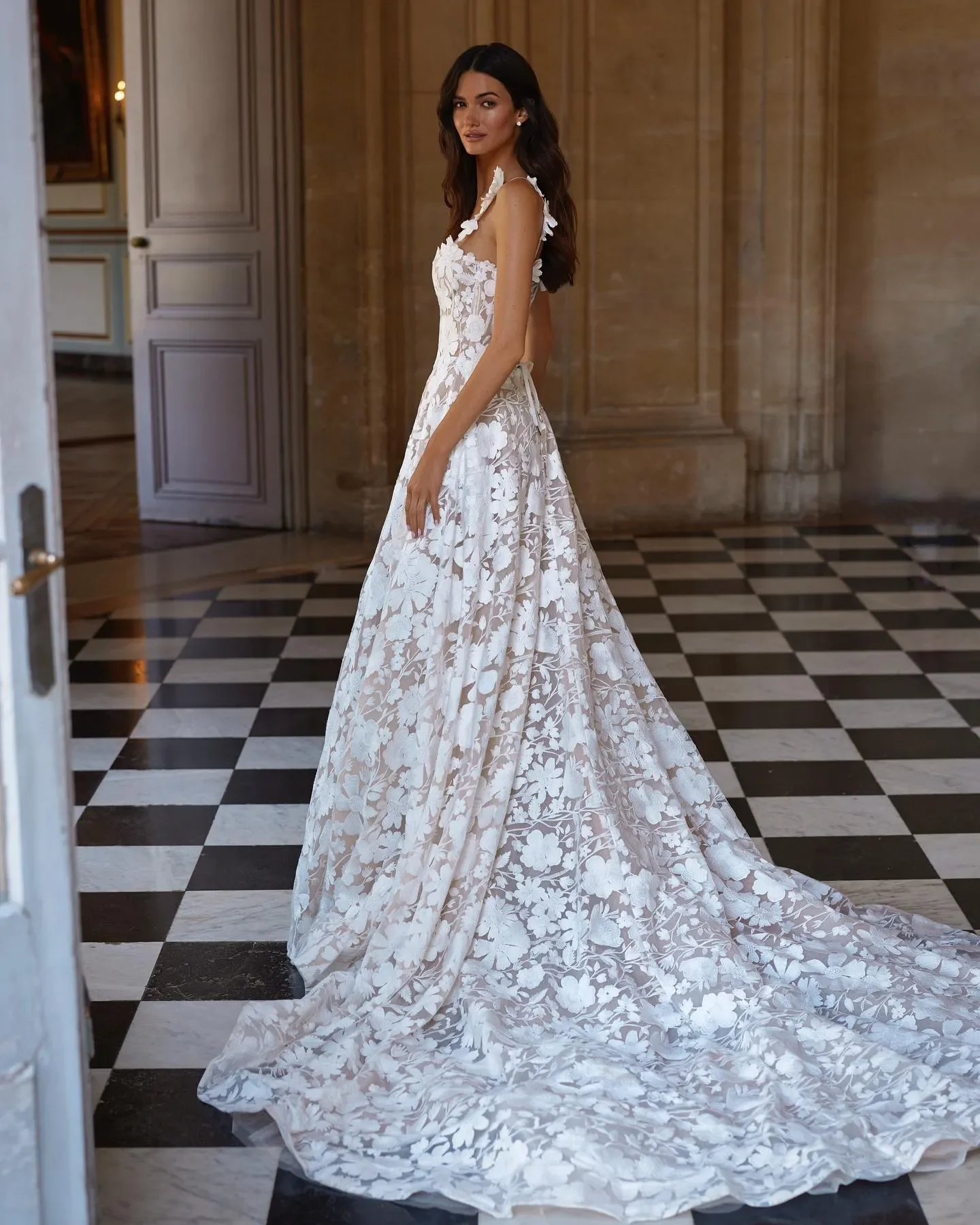 Robe de mariée classique A-Line, robe de mariée sexy à épaules dénudées, sangle d'épaule italienne chérie, nouveau train de balayage personnalisé, robe de mariée de plage