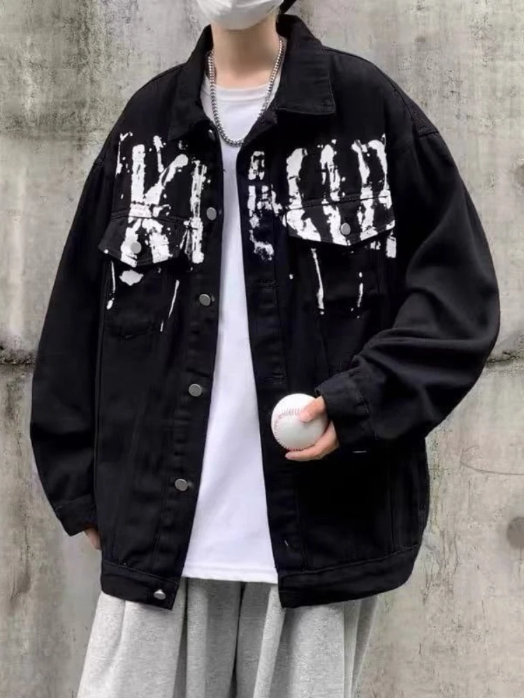 Men’s Oversized Denim Jacket Vintage Graffiti Letter Print Coat Loose Fit Jean Outerwear for Spring Autumn Fashion Streetwear