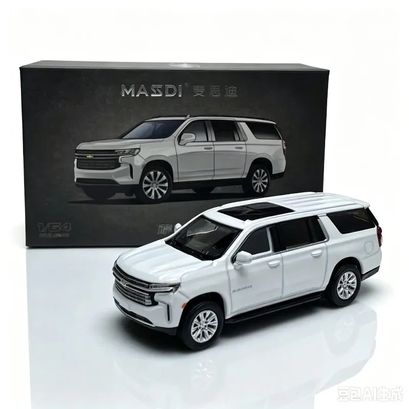 MASSDI 1:64 Chevrolet Saab Ban white, Kailed red SUV alloy casting model, simulated ornament, adult collectible, gift for boys.