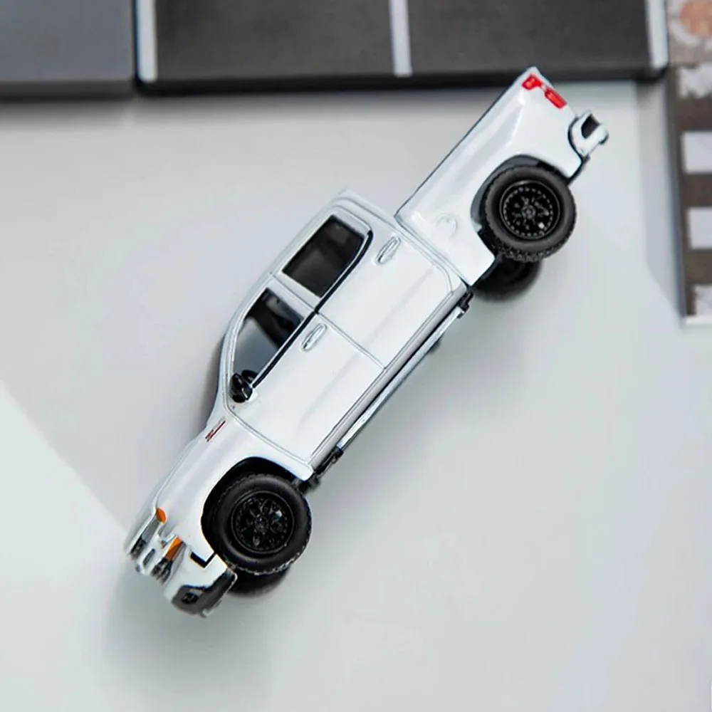 M2 machine 1/64 Scale Auto World Bburago Diecast Cars Alloy Toy Car Model Collection Diecast Alloy Car Model for Gift