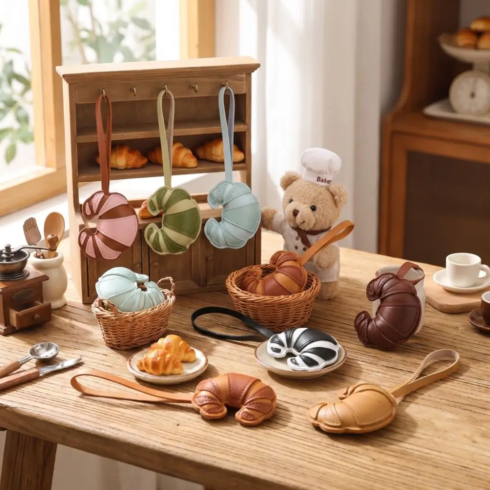 Cute Hanger Pu Leather Croissant Pendant Bread Shaped Ox Horn Pu Keychain Creative Fashion Bag Decoration Women