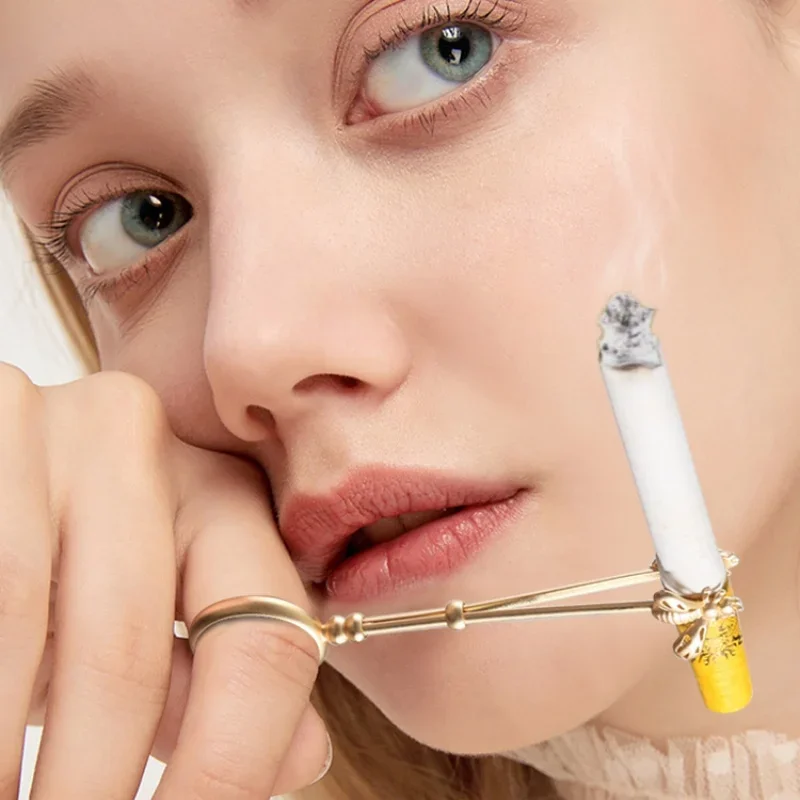 british cigarette name slang How to pronounce CIGARETTE in British English british cigarette name slang How to pronounce CIGARETTE in British English