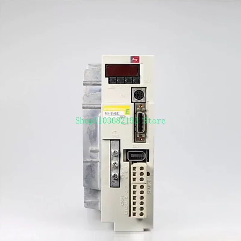 

Suitable for MR-E servo driver MR-E-40A-10A-20A-70A-100A-MR-E-200A-KH003