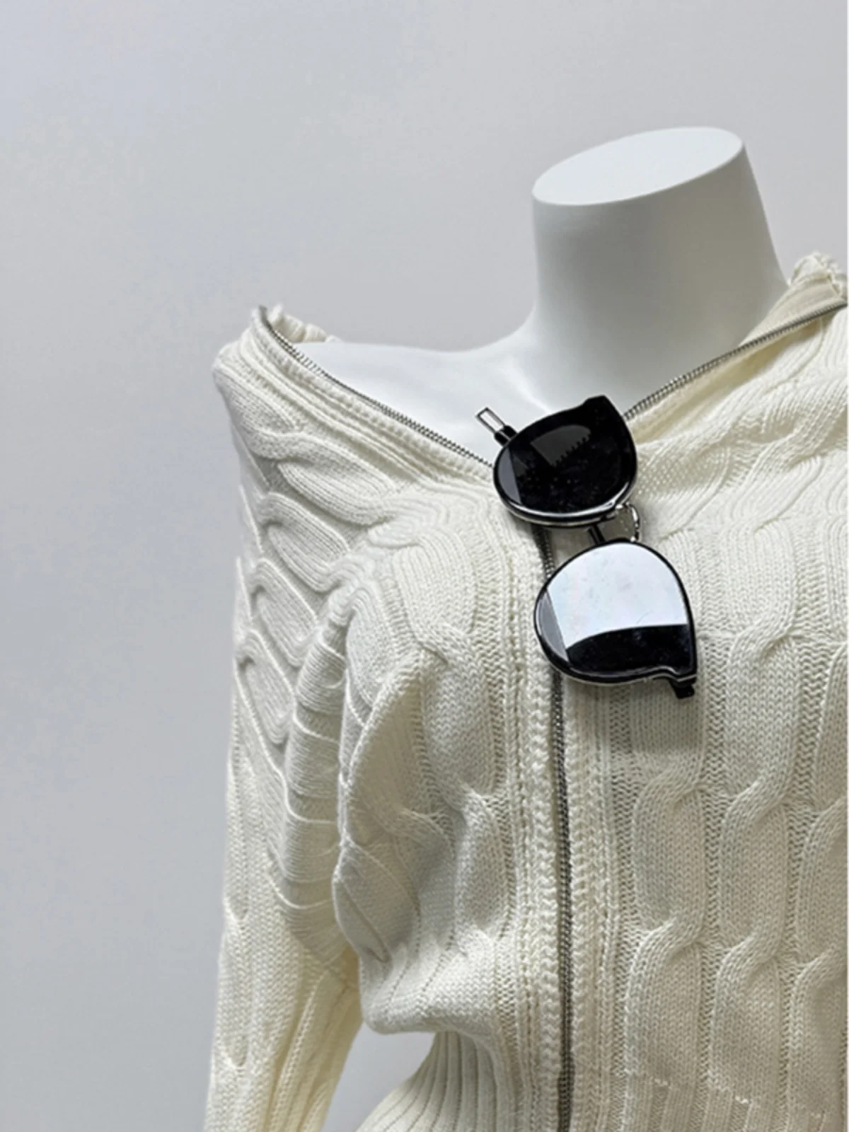 

BaoYao Girls Original White Twisted Knit Cardigan Soft Cozy Sweater Women Autumn Winter New Sle Commute Sle Slim Fit Long...