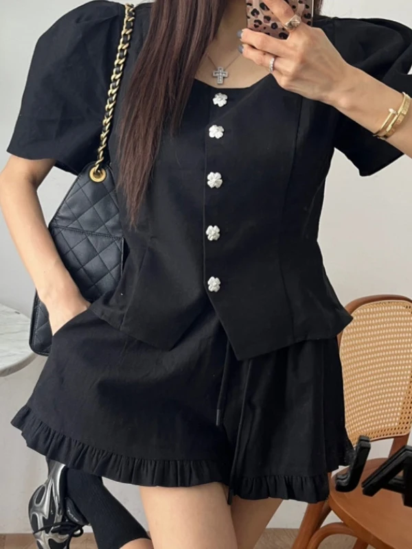 

Women's Bubble Sve Open Cardigan Top with Flower Buttons Waist Cinching Sweet Elastic Wood ain Wide Leg orts Set