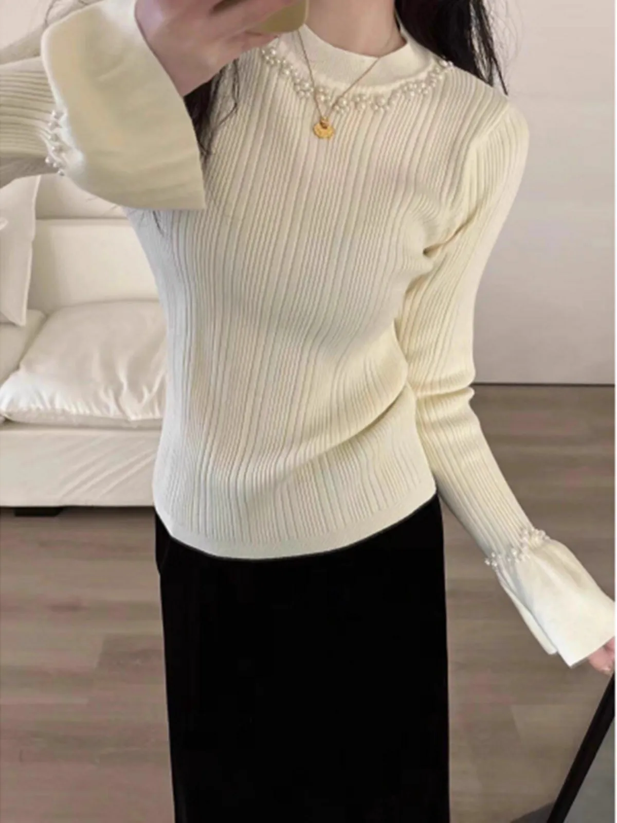 

Stunning Beaded High-End Women's Knitted Top Slim Fit Bell Sve Base irt Inner Wear Faionable Top for Autumn Winter