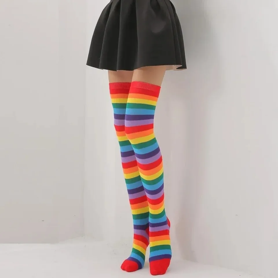 Calcetines largos hasta el muslo para mujer y niña, color arcoíris con rayas, disfraz de Halloween, tejidos y elásticos 2