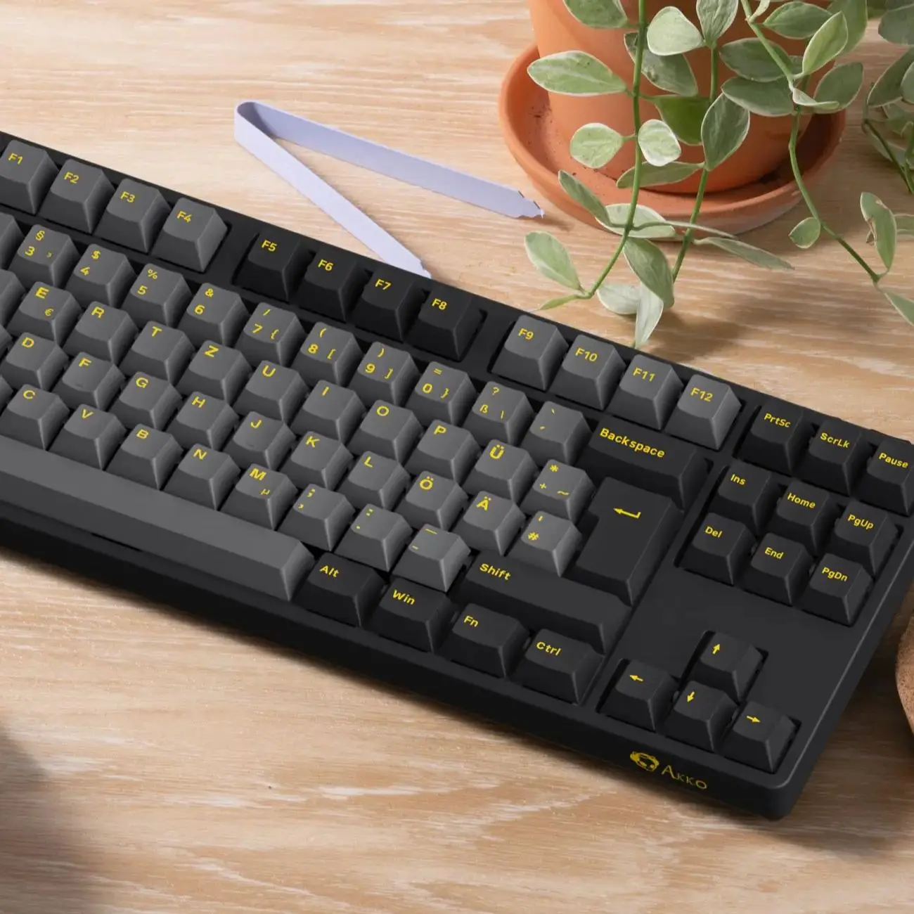 AKKO 5087S لوحة مفاتيح ميكانيكية للألعاب بتصميم ISO-DE باللونين الأسود والذهبي N-Key Rollover TKL RGB لوحات مفاتيح سلكية مخصصة قابلة للتبديل السريع