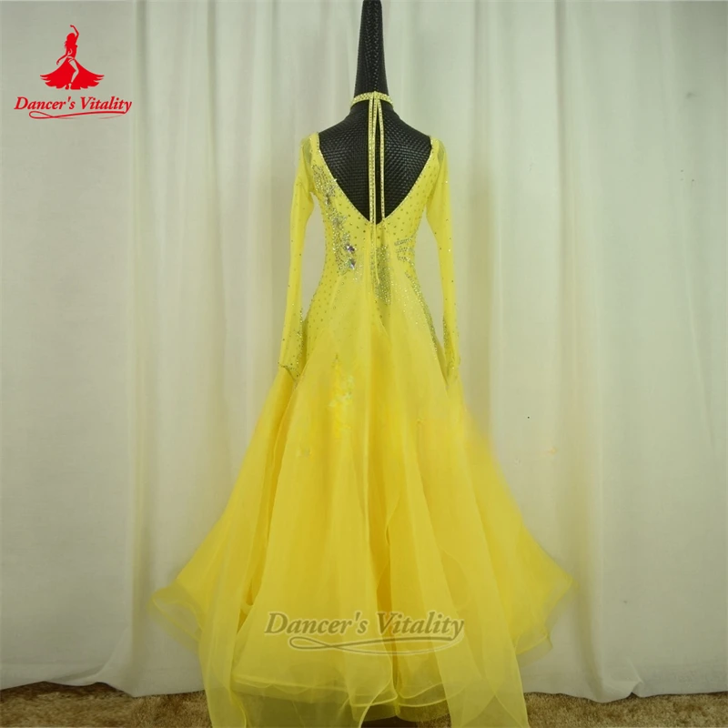 الكبار قاعة الرقص الخامس الظهر فساتين سوينغ كبيرة مع قلادة فاخرة مخصصة الإناث مسابقة الفالس الملابس حيوية راقصة