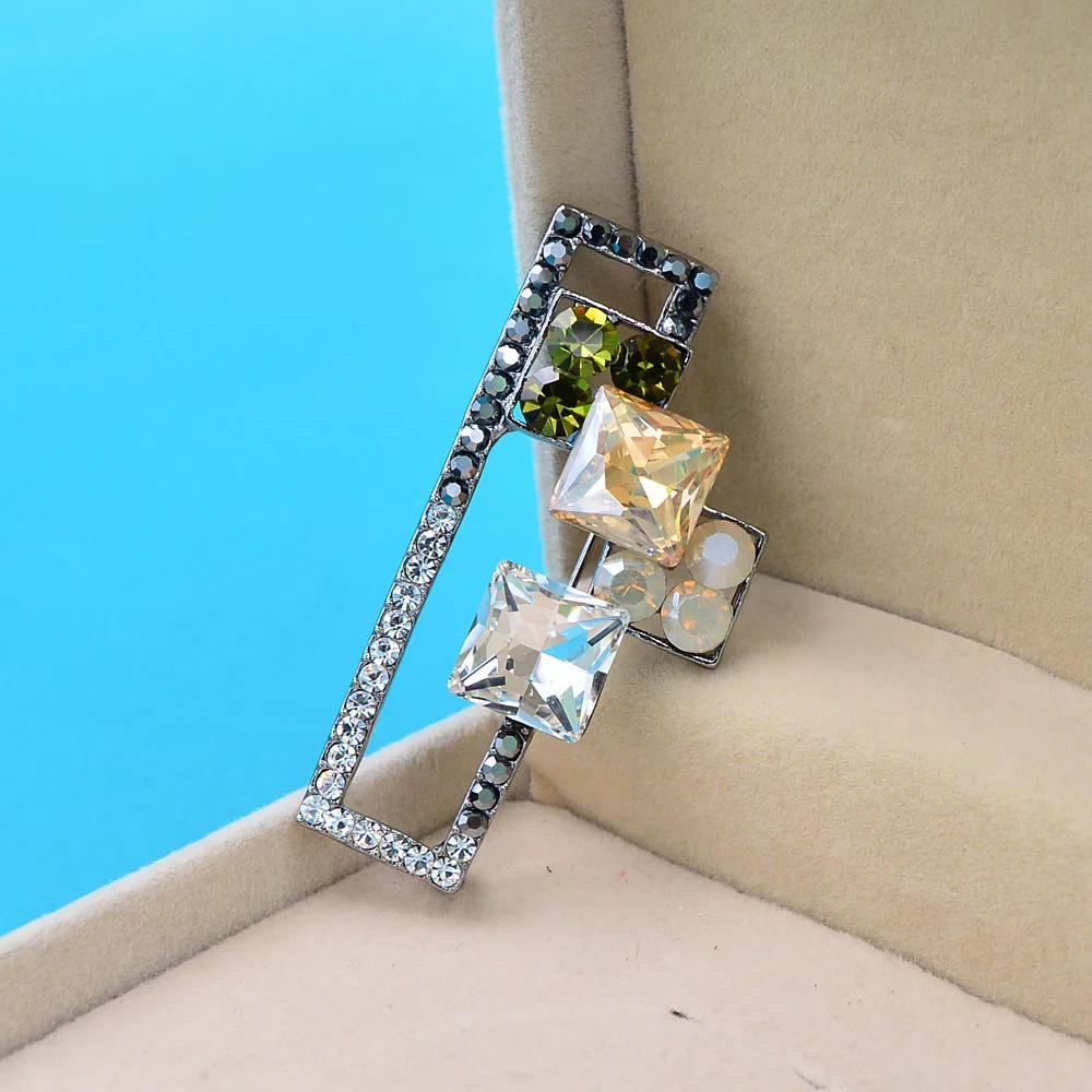 CINDY XIANG Shining Rhinestone Geometric Vintage Elegant Brooches For Women High Quality Crystal Pin Coat Jewelry