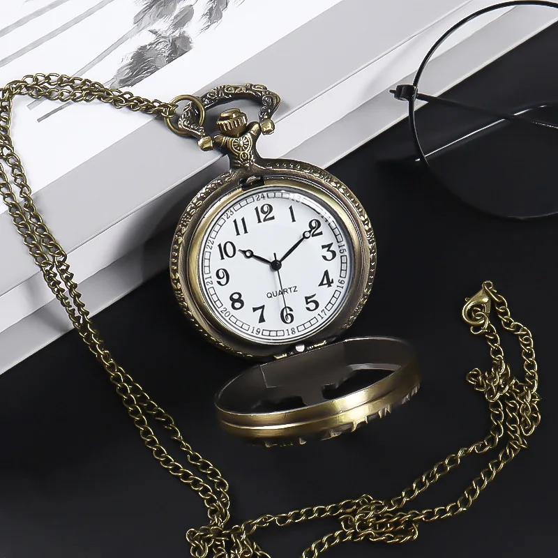 Карманные часы в стиле ретро с раскладушкой, полые универсальные старинные стильные студенческие римские старые женские часы для отдыха, старомодные кварты с большим номером