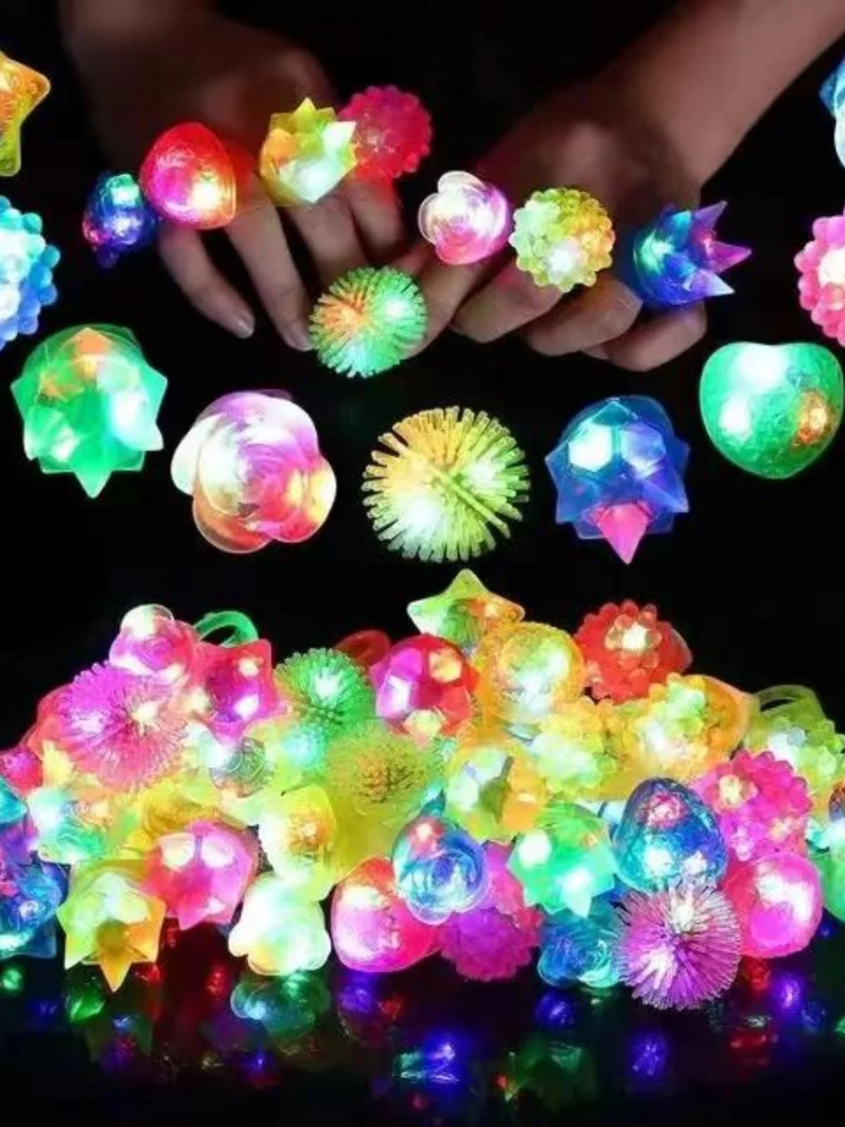 luz-de-dedo-led-fluorescente-em-formato-de-morango-brinquedo-eletronico-de-borracha-macia-com-luz-piscante-presente-luminos