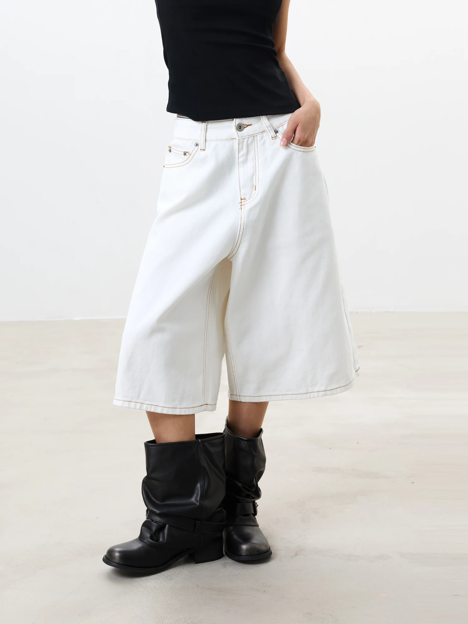 White American Retro Denim Jeans Men's Loose Wide Leg Pants Paris Button Design Sensation Seven-Foot Shorts for Unisex