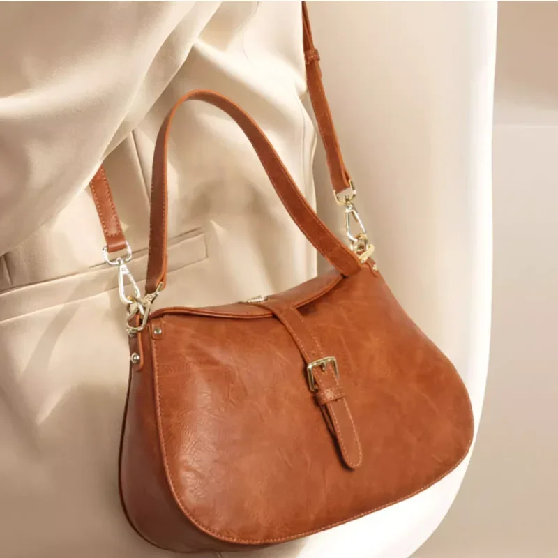Versatile Large Capacity Niche Design Fashionable Commuting Shoulder Bag