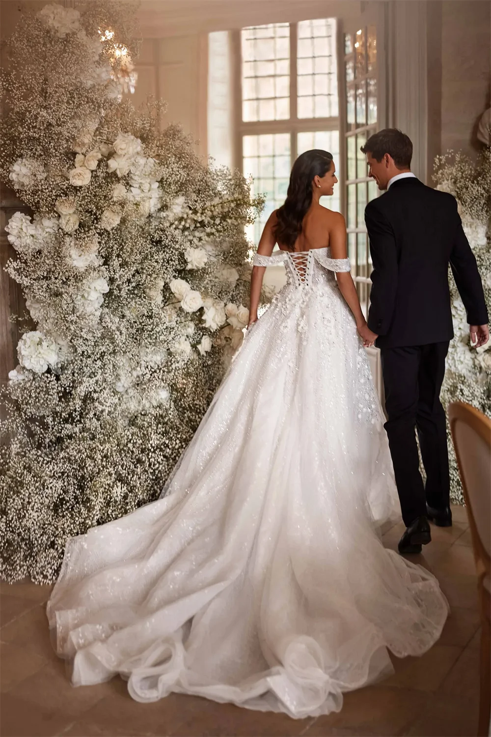 Vestido de novia de corte a blanco personalizado de Tokio, vestido de novia con abertura lateral alta y hombros descubiertos, sin mangas, con cordones, vestido de novia de cola de corte