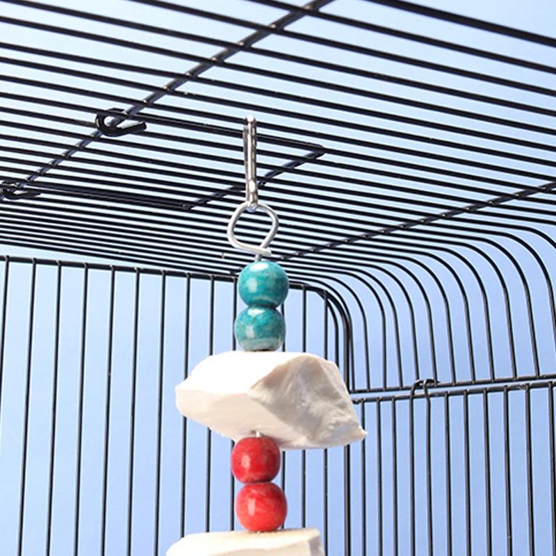 Random Color Hang Toy for Parrot Birds Training Cuttlefish Bones Calcium Supplements Bird Cage Perch Hamster Molars Chewing Toys