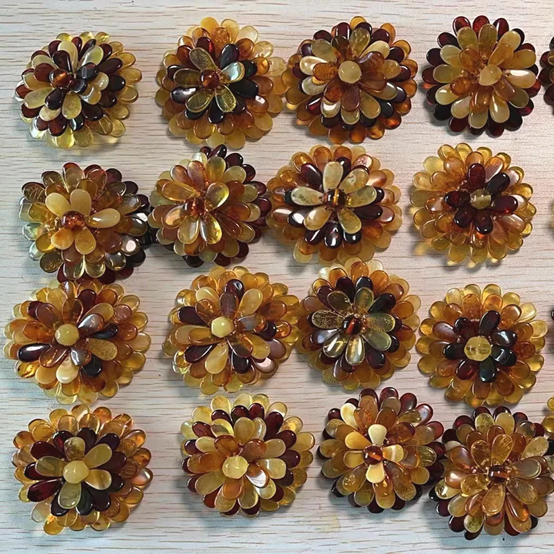 Fashionable Handmade Natural Baltic Amber Beeswax Brooch Sunflower Pendant Dual-purpose Jewelry Wholesale