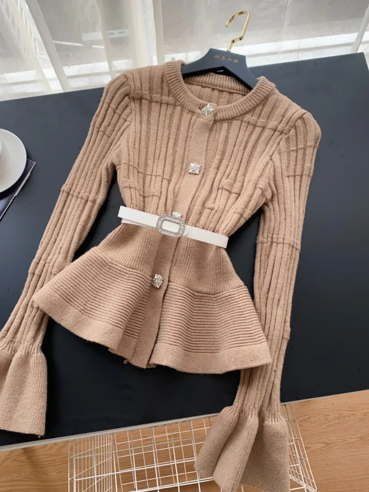 KUSAHIKI Fashion Knitted Shirt for Women Flare Sleeves Elegant Round Neck Slim Waist Sweater Top