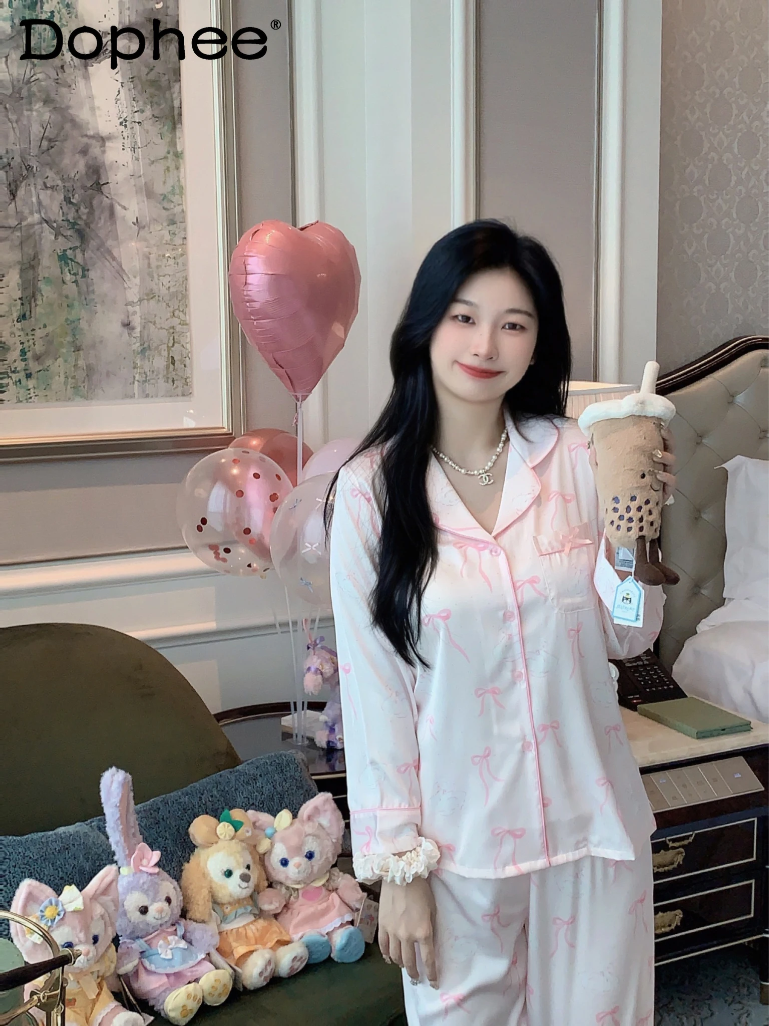 

Simple and Comfortable Bow-printed Satin Ice Silk Pajamas Elegant Girl Cool and Drape Long-sleeved Loungewear