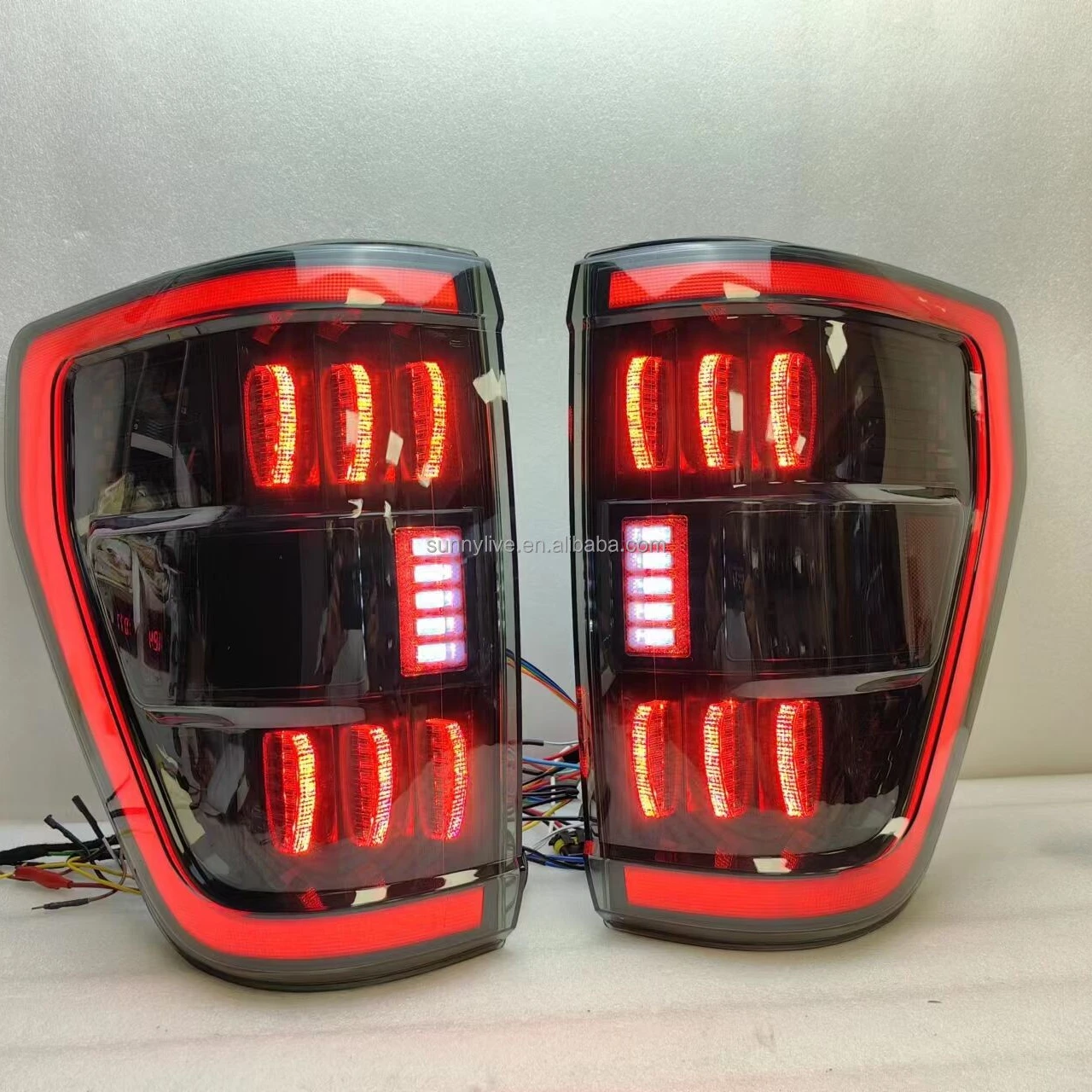 

Flowing LED Rear Light for FORD F150 for raptor Led Rear Light 2017 -2019 Tail Light